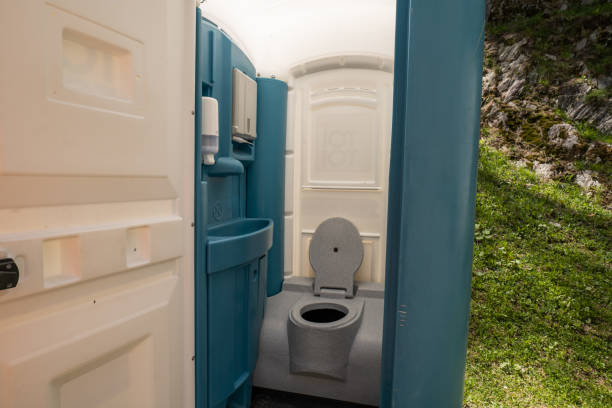 Best Sanitation services for porta potties  in Iola, KS